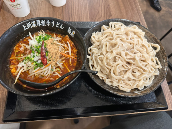 「濃厚無頼漢野菜うどん（大盛・560g）1,150円→950円」@上州濃厚激辛うどん 麺蔵の写真