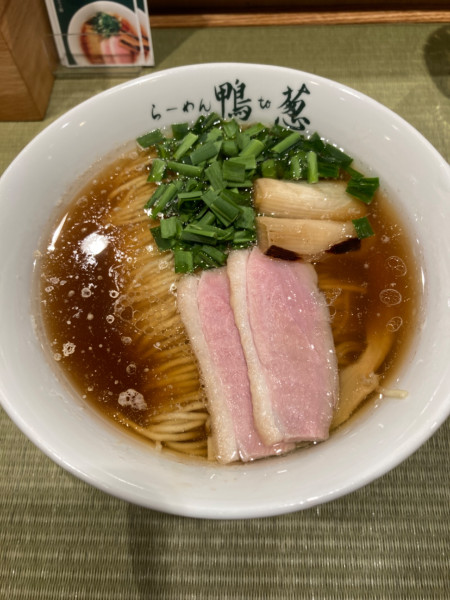 「鴨ラーメン」@らーめん 鴨to葱 イイトルミネ新宿店の写真