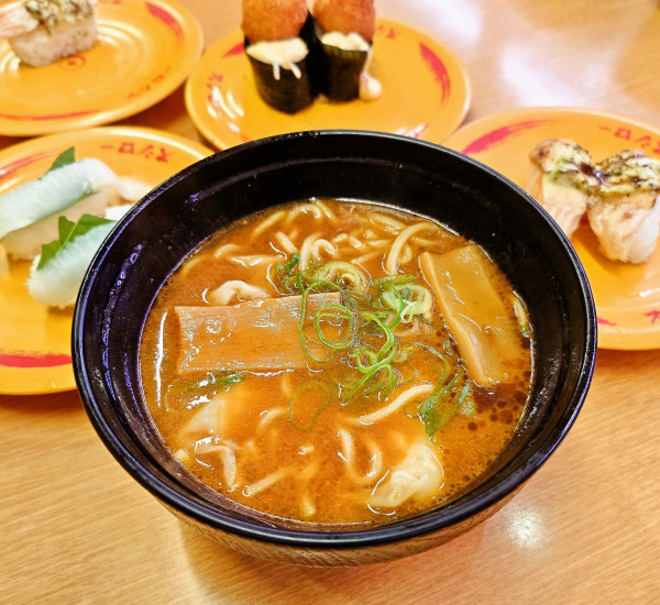 「濃厚えび味噌󠄀ワンタンメン」@スシロー 我孫子店の写真