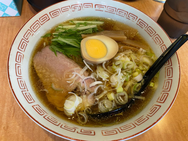 「醤油ラーメン680円」@刀削麺屋 港南店の写真