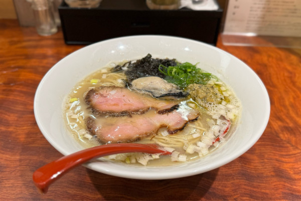 「【限定】牡蠣そば ¥1400」@三馬路 東京店の写真