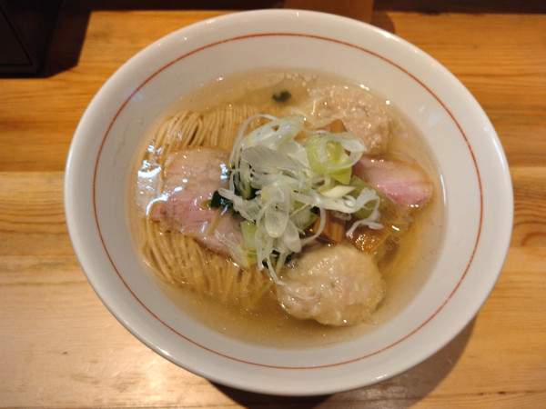 「白ワンタン(白ラーメン+エビワンタン)¥1100-」@日本橋 朱鷺の写真