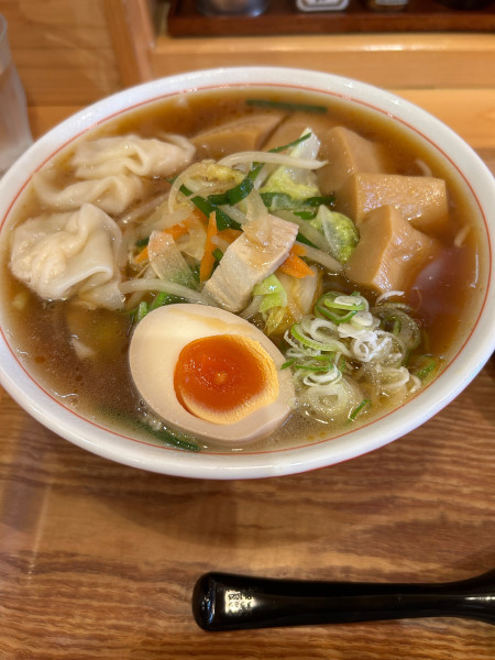 「野菜ワンタンラーメン」@らぁ麺屋まるわの写真