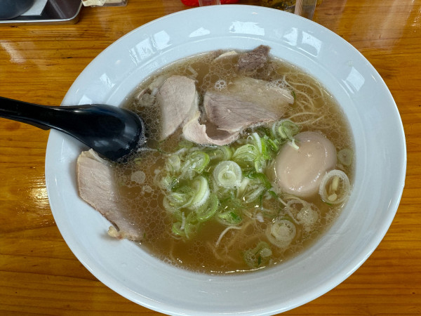 「長浜ラーメンと味たま」@長浜ラーメン天神 取手店の写真