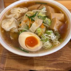 野菜ワンタンラーメン