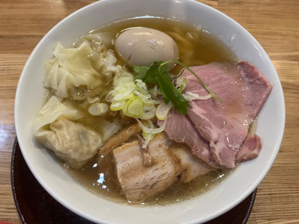 「特製しなそば、麺大盛り」@手打ち正麺 Hachimitsuの写真