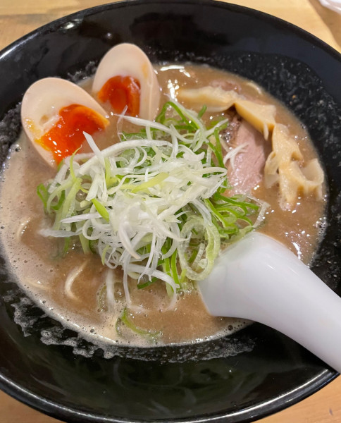 「豚骨魚介らーめん」@らーめん伊藝 大淀本店の写真