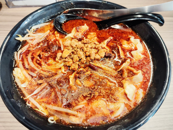 「麻辣刀削麺」@ラーメンセンター炎 西早稲田店の写真