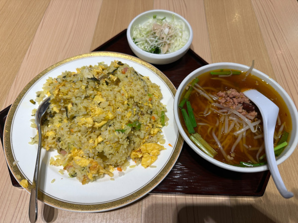 「高菜チャーハンと半台湾ラーメン980円」@創作中華料理 名采の写真