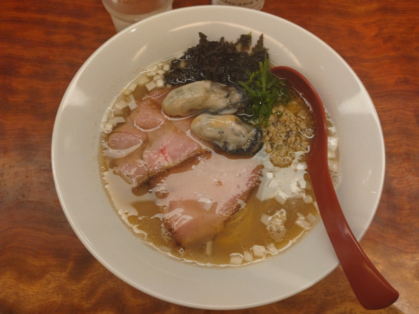 「【期間限定】牡蠣そば1400+牡蠣コンフィ¥200-」@三馬路 東京店の写真