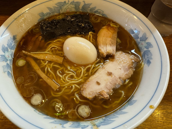 「ラーメン➕味玉」@らーめん 丸長の写真