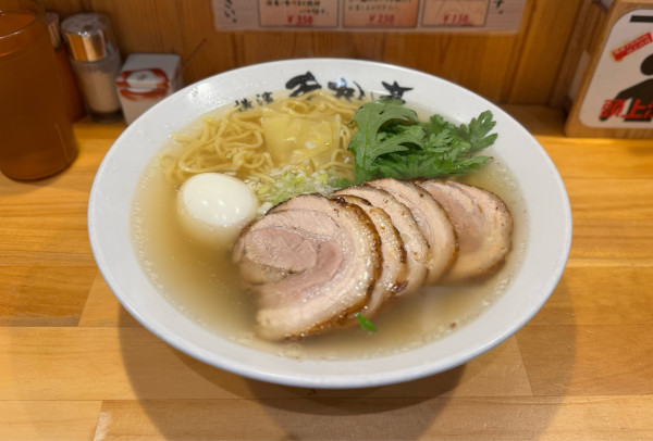 「チャーシュー増し塩ら〜麺 ¥1400」@横濱 本丸亭 新橋店の写真