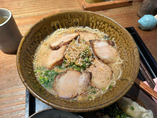 「白+焼き豚」@鹿児島らーめん 隼人の写真