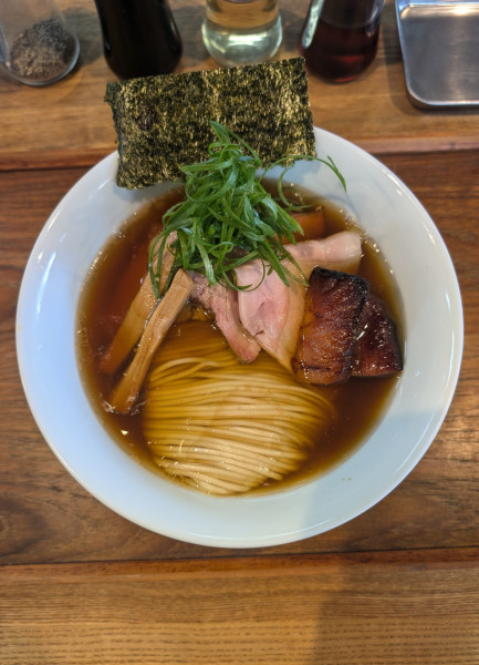 「醤油そば」@YOKOKURA STOREHOUSEの写真