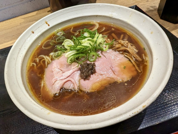 「鶏そば 黒」@境逸品 鶏そば 山田屋の写真