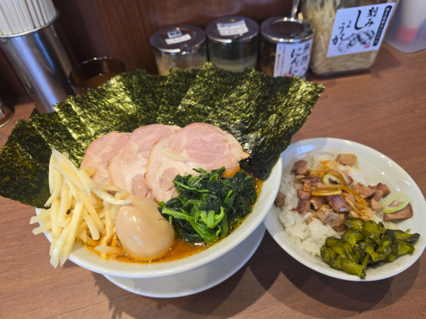 「特製ラーメン(大)・まかない飯 ￥1,650」@家系ラーメン 大ちゃんの写真