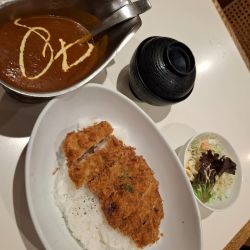 米沢豚のロースカツカレー1,100円