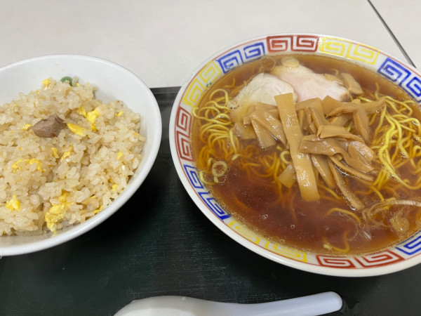 「ラーメン半チャーハンセット」@中華 幸軒の写真