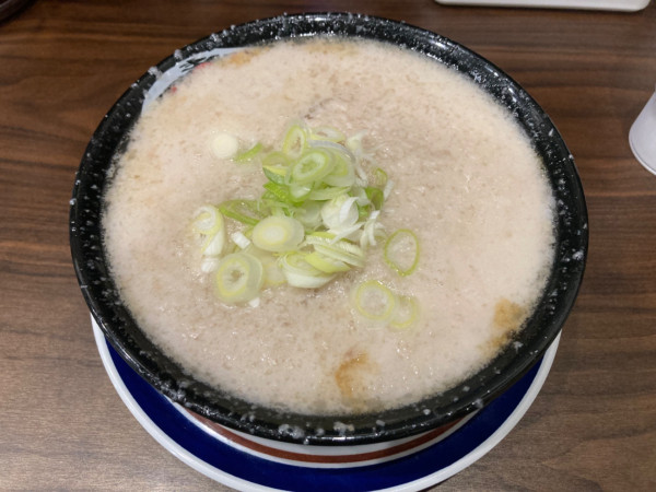 「醤油ラーメン大盛り+背脂多め1100円」@東京環七ラーメン じょっぱりの写真