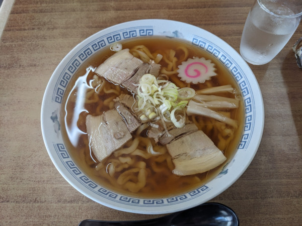 「極太手打ちラーメン大盛　720円」@食堂なまえの写真