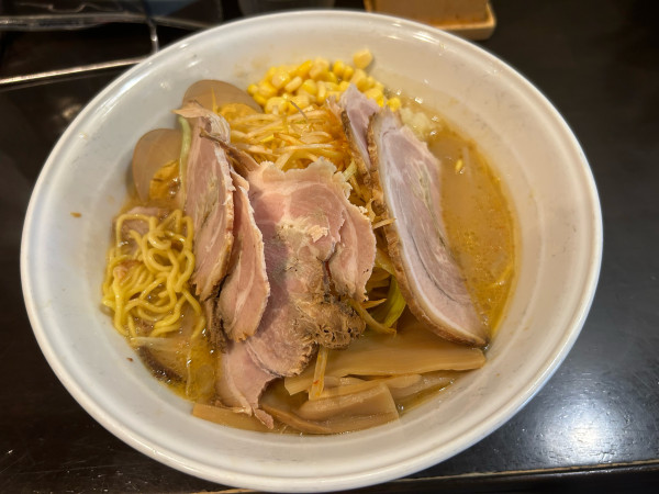 「みそらあめん全部入り1150円」@旭川らあめん ひでまるの写真