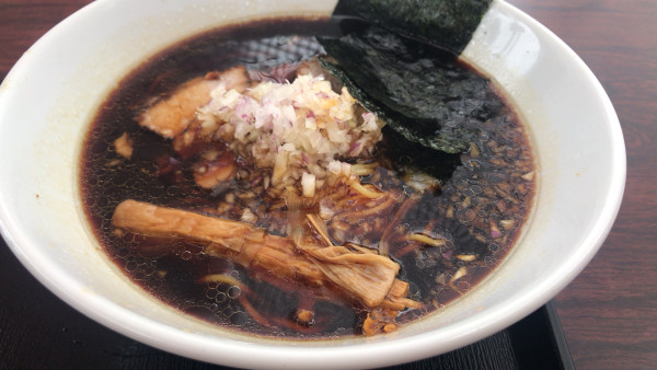 「ラーメン　850円」@市川ブラックラーメンの写真
