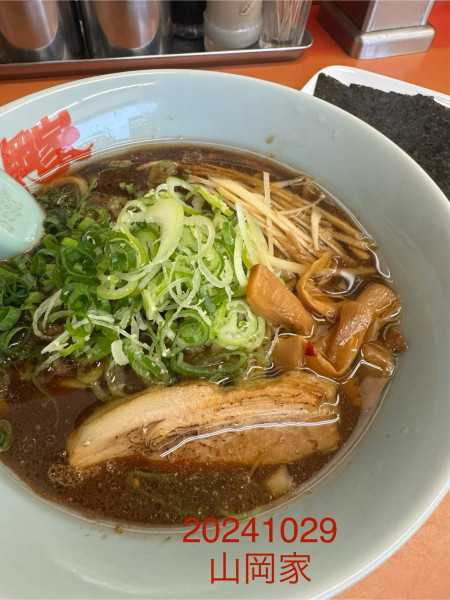 「生姜醤油ラーメン＋半ライス＋海苔1,060＋140」@ラーメン山岡家 厚木店の写真