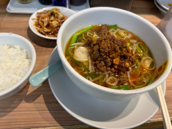 「台湾ラーメンコブクロセット900円※100割引券使用」@郭 政良 味仙 東京ニュー新橋ビル店の写真