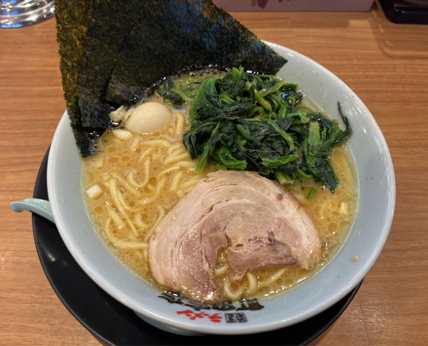 「ラーメン　ほうれん草　970円」@町田商店 練馬土支田店の写真