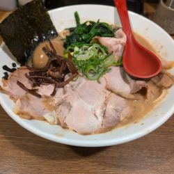 こってり特性ら〜麺　白　（麺硬め）