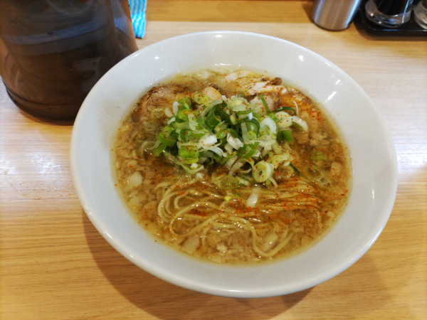 「背脂醤油らーめん」@朝ラーメン専門店 あさとみつの写真