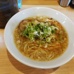 背脂醤油らーめん