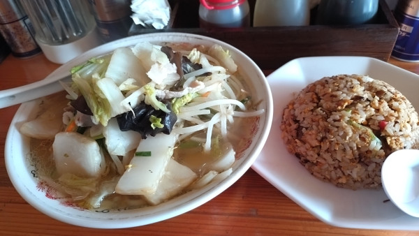 「Aセット　タンメン＋ミニチャーハン　ﾒﾝｶﾀﾒ　¥1450」@らーめん おゆうの写真