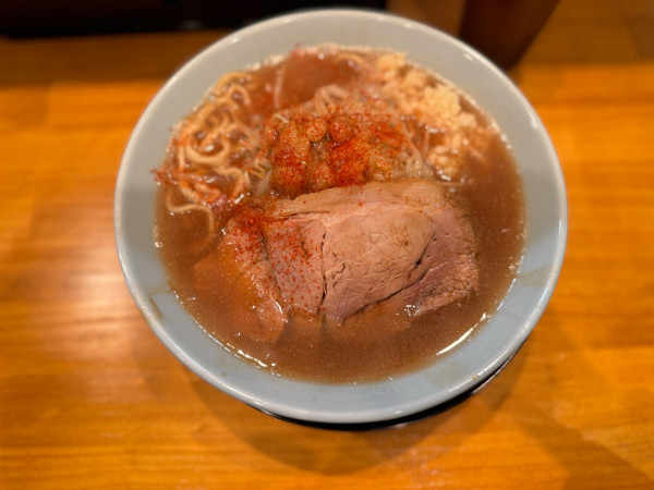 「ラーメン小(150g)ニンニク少なめ.野菜少なめ1000円」@俺の生きる道 錦糸町店の写真