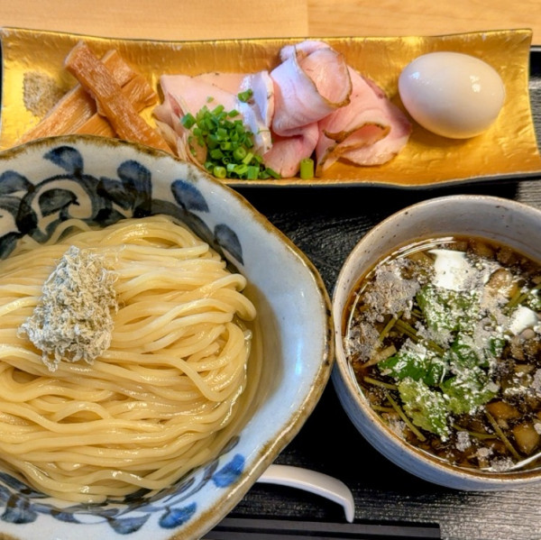 「【限定】昆布水つけ麺　1,500円」@らいおんの子の写真