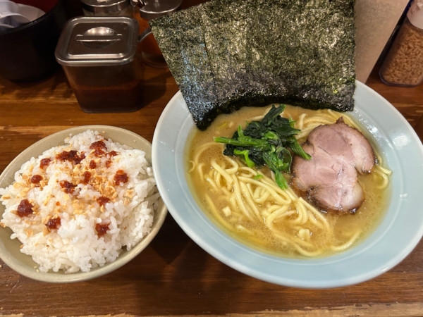 「らーめん　並」@ラーメンたかし屋の写真