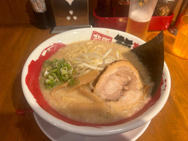 「豚骨醤油ラーメン」@麺や 天鳳 中野坂上店の写真
