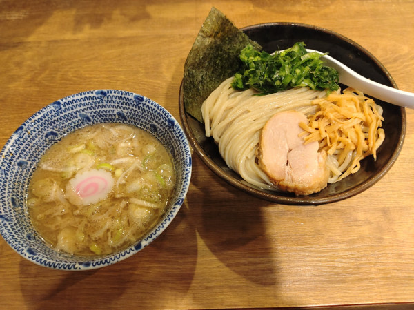 「（期間限定？）ニラつけ麺・小盛　８９０円」@舎鈴 丸の内店の写真