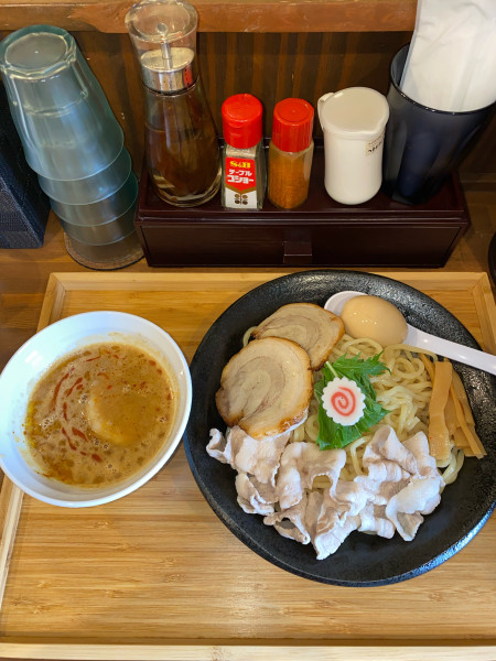 「飛騨結旨豚しゃぶのカレー味噌つけ麺全部のせ大盛¥1,750円(限」@らぁめん 麺彩家の写真