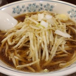 正油らーめん・太麺あっさり 860円