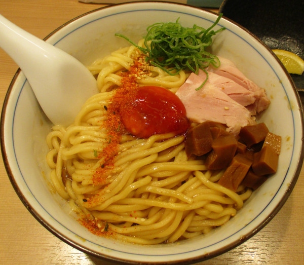 「まぜそば　900円」@らぁ麺 くろ渦の写真