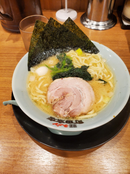 「豚骨醤油ラーメン」@町田商店 瀬戸店の写真