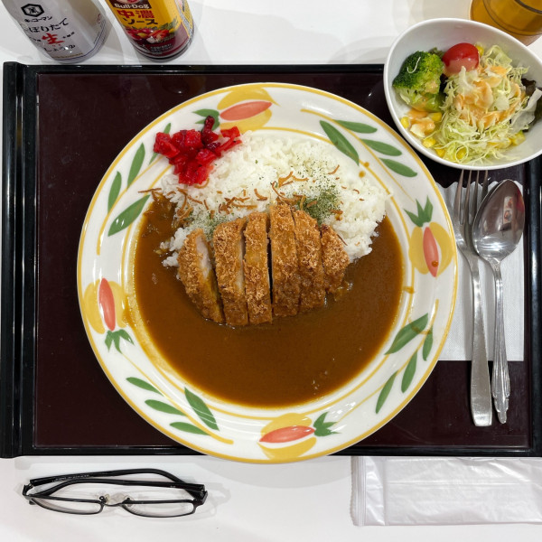 「三元豚のカツカレー」@ビアンモール 川崎市立川崎病院店の写真