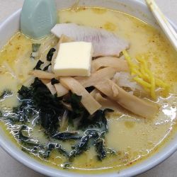 味噌カレー牛乳ラーメンバターつき