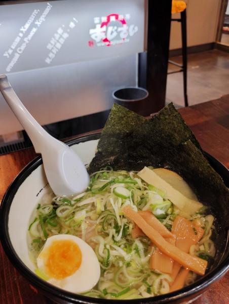 「塩ラーメン２／３」@函館麺厨房あじさい 紅店の写真