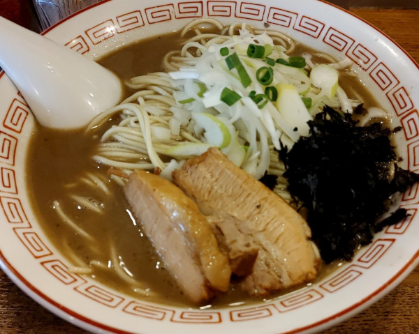 「濃厚煮干しそば（880円）」@煮干中華そば専門 煮干丸の写真