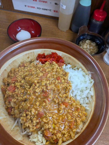 「【限定】Theグランドマザーカレー油そば大➕麺増し」@ラーメンの店 どでん 北浦和店の写真