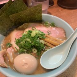 濃厚魚介豚骨大盛り