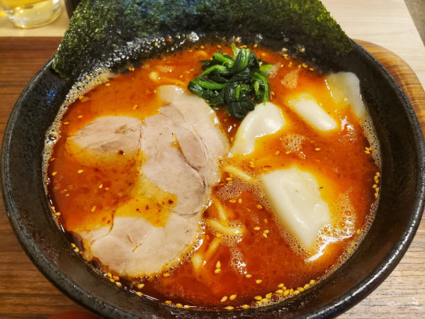 「旨辛ラーメン＋もちもち水餃子」@一二三家製麺の写真