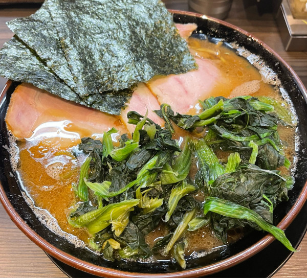 「チャーシューメン　青菜」@家系ラーメン がくの写真